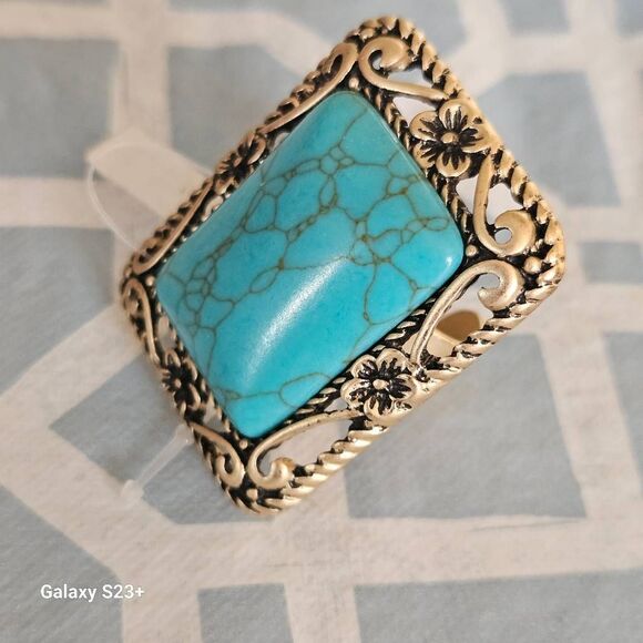 Free People Rodeo stone ring New - Picture 3 of 3